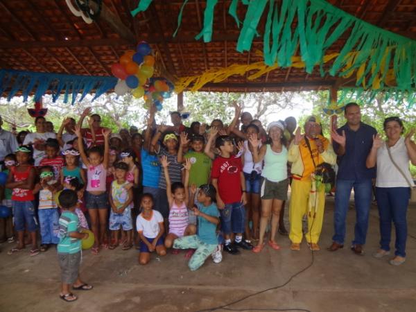 Realizado o arrastinho com crianças da zona rural. (Imagem:FlorianoNews)