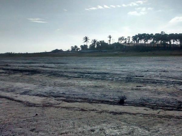 Lagoa está secando devido a seca e ao desrespeito ambiental.(Imagem:Joselma Cordeiro/Arquivo Pessoal)