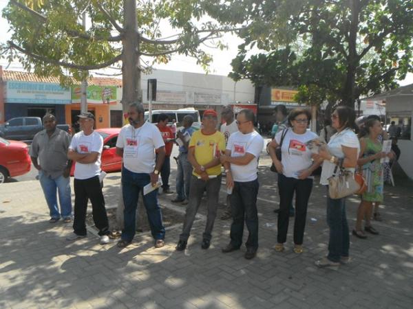 Trabalhadores em Educação realizaram ato de mobilização em Floriano.(Imagem:FlorianoNews)