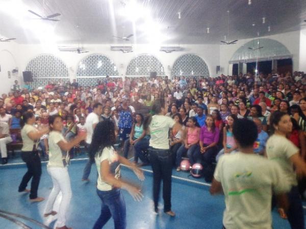 Missa da Misericórdia atrai multidão na Paróquia de Nossa Senhora das Graças.(Imagem:FlorianoNews)