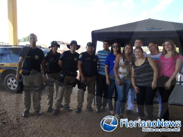 Polícia Rodoviária Federal realizou campanha educativa em Floriano.(Imagem:FlorianoNews)