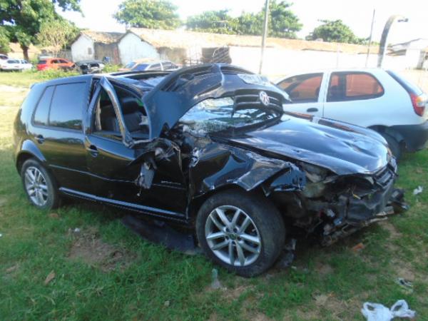 PM encontra revólver em automóvel acidentado em Floriano.(Imagem:FlorianoNews)