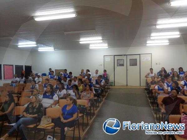 Alunos do Projovem participam de palestra motivacional.(Imagem:FlorianoNews)