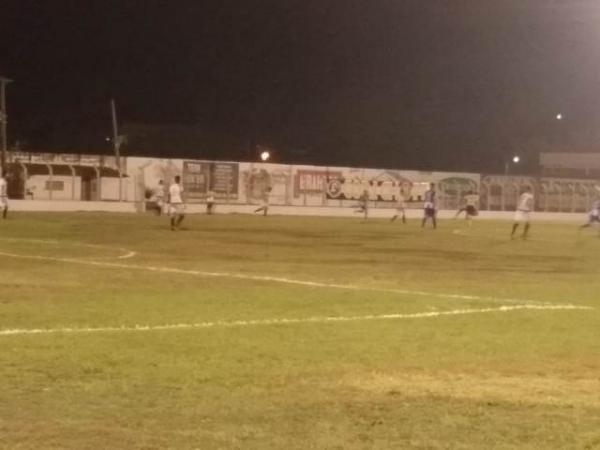 Com estádio lotado, Cori-Sabbá e Oeirense permanecem no 1 a 1 em Floriano.(Imagem:FlorianoNews)