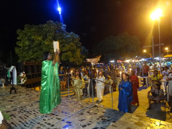 Fieis participam do festejo de Nossa Sra. de Nazaré em Nazaré do Piauí(Imagem:FlorianoNews)