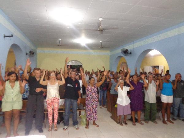 Fiéis lotam capela na segunda noite dos festejos de Nossa Senhora da Guia.(Imagem:FlorianoNews)