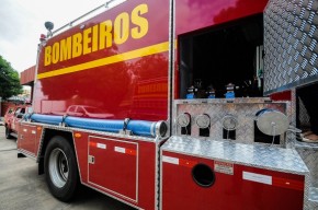 Viaturas de combate a incêndio do Corpo de Bombeiros.(Imagem:Marcelo Cardoso)