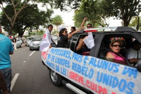 Professores Grevistas se dividem e fazem manifestações diferentes no 01°de Maio.(Imagem:Divulgação)