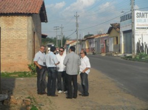 Gilberto Jr visitou obras e órgãos que estão fechados em Floriano.(Imagem:FlorianoNews)