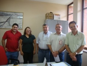 Renato Costa não perde uma. Dessa vez foi até o IFPI, onde registrou a presença de professores em visita técnica ao campus de Floriano(Imagem:FN)