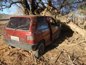 Uma pessoa saiu com ferimentos graves(Imagem:redação)