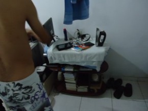 Suspeito de pedofilia foi preso em flagrante com material pornográfico.(Imagem:PF-PI)