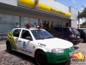 Testemunhas ficaram em pânico com assalto em plena luz do dia.(Imagem:180graus)