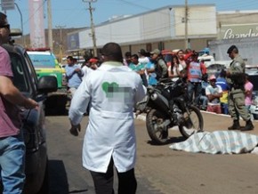 Homem foi morto com um tiro na cabeça.(Imagem:Marta Soares/FolhaAtual)