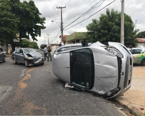 Colisão seguida de capotamento deixa um ferido na capital.(Imagem:Cidadeverde.com)