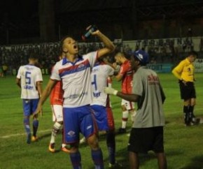 Atacante do Piauí no estadual, Gleydison fica cada vez mais perto do Fla-PI.(Imagem:Wenner Tito)