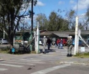 Ataque: adolescente invade escola e fere alunos e professora.(Imagem:Gerson Galvão)