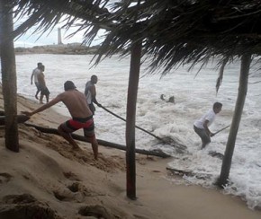 Maré alta causa destruição e Capitania dos Portos faz alerta no Piauí.(Imagem:Cidadeverde.com)