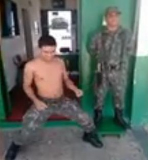 Militares do Exército podem ser expulsos após repercussão de vídeo  na web.(Imagem:Divulgação)