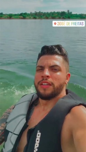 Cantor Kaio Stronda sofre acidente com jet ski no Norte do Piauí e cancela shows(Imagem:Reprodução/Instagram)