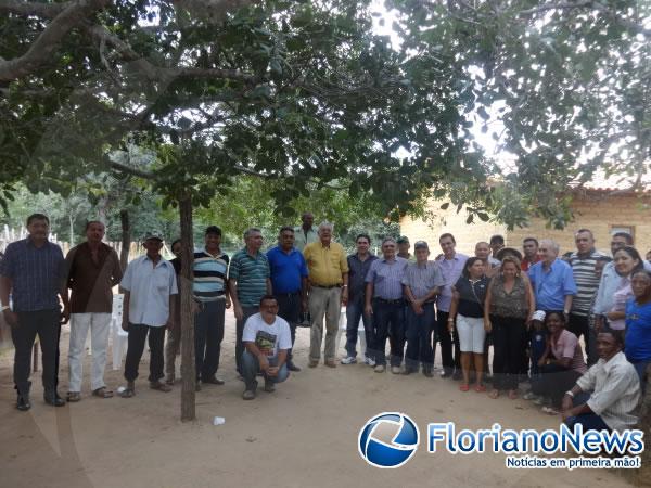 Prefeito Gilberto Júnior e Secretários participam de reunião na Vereda dos Cágados.(Imagem:FlorianoNews)