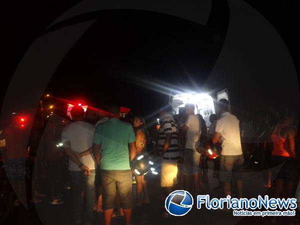 Acidente entre carro e moto deixa duas pessoas feridas em Floriano.(Imagem:FlorianoNews)