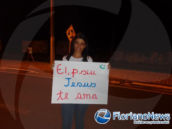 Jovens participaram de Caminhada para Jesus em Floriano.(Imagem:FlorianoNews)