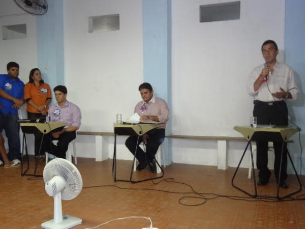 Segurança e organização faltaram em debate com candidatos à prefeitura de Floriano.(Imagem:FlorianoNews)