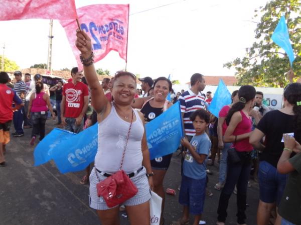 Coligação Força do Povo realizou concentração na Praça Santo Antônio.(Imagem:FlorianoNews)