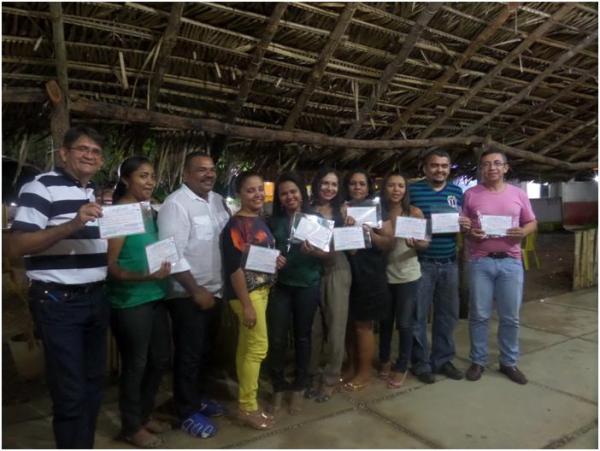 Da esquerda para direita Marcello Cipriano, Conceição Oliveira, Irismar da Silva Gonçalves, Lêdy Francisca, Maria da Cruz Freitas, Maria Santana da C. Miranda Filha, Gilmara Vieira, Maria Aparecida Santana, Marques Bezerra e João Batista Freitas.(Imagem:Divulgação)