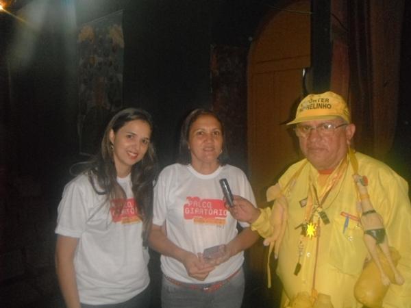 Ana Paula Oliveira, gerente do Sesc Floriano, e a técnica em Cultura do Sesc, Maria Antonina Lopes.(Imagem:FlorianoNews)