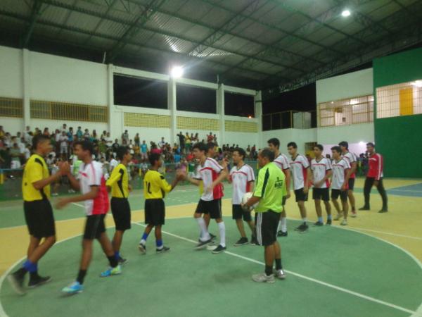 Jogos Escolares Florianense atrai grande público em Ginásio Poliesportivo.(Imagem:FlorianoNews)