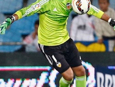 Diego Alves em ação pelo Valencia: sonho de voltar à seleção brasileira.(Imagem:Divulgação)