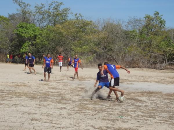 Manhã esportiva realizada no bairro Meladão.(Imagem:FlorianoNews)