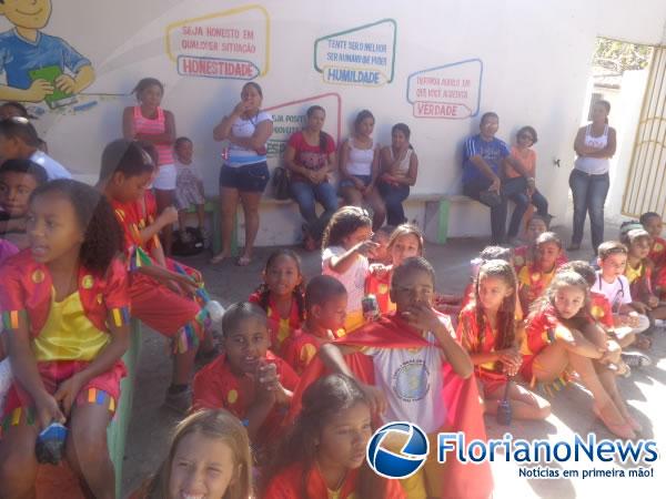 Escola Mega de Floriano comemora o Dia do Folclore.(Imagem:FlorianoNews)