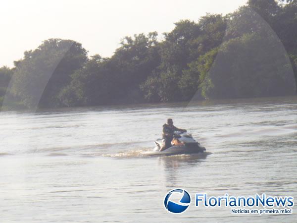 Jovem que pulou da ponte em Floriano ainda não foi encontrada. (Imagem:FlorianoNews)