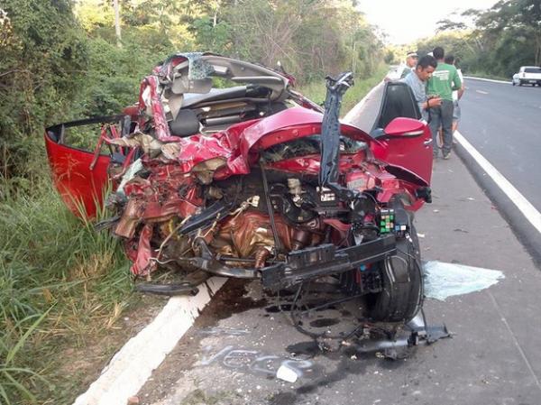 Colisão frontal deixa dois mortos na BR-343.(Imagem:Bruno Simeão/ PortalAltos)