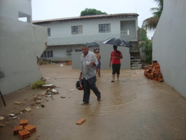 Igreja Evangelica destruida(Imagem:redação)