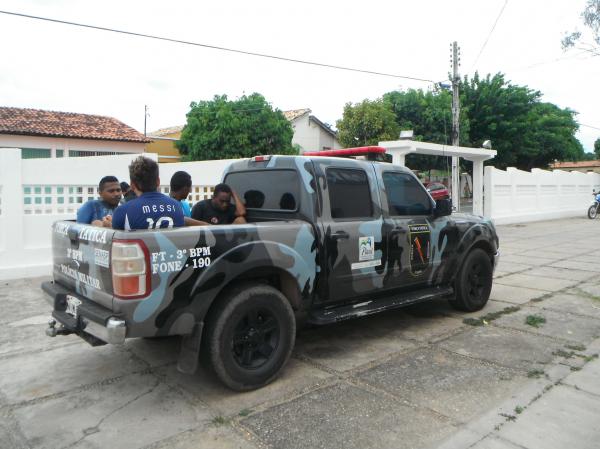 Operação Pente Fino: Polícia Militar prendeu suspeitos por tráfico de drogas.(Imagem:FlorianoNews)