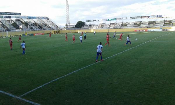 Partida aconteceu às 19h no horário de Brasília.(Imagem:Dirceu Soares)