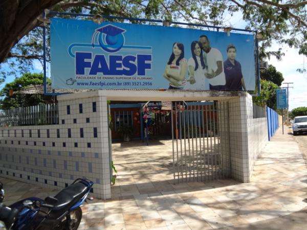 FAESF está com inscrições abertas para vestibular 2012.2(Imagem:FlorianoNews)