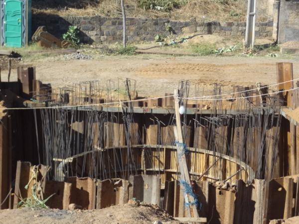 Prefeito visitou obra da estação elevatória em Floriano.(Imagem:FlorianoNews)