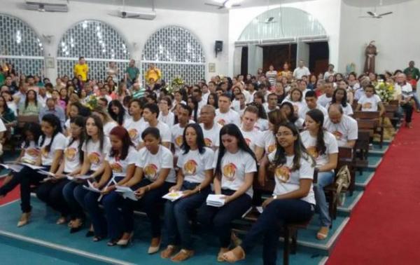 Igreja de Nossa Senhora das Graças realiza Sacramento do Crisma em Floriano.(Imagem:Reprodução)