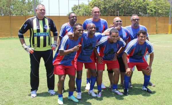 Popó espera próximo desafio nos ringues, mAlém de Popó, Edílson, Amaral e Fábio Bilica marcaram presença no jogo festivo.(Imagem:Abdias Bideh/GloboEsporte.com)