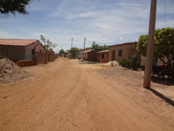 Moradores reivindicam melhorias no bairro Cajueiro II.(Imagem:FlorianoNews)