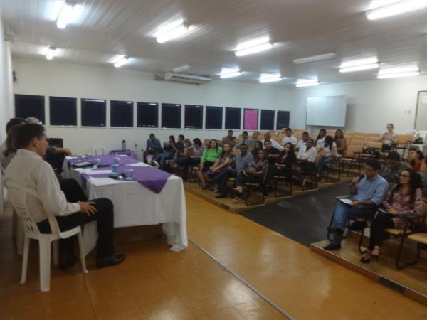 Reunião definiu formação do Conselho Municipal Antidrogas.(Imagem:FlorianoNews)