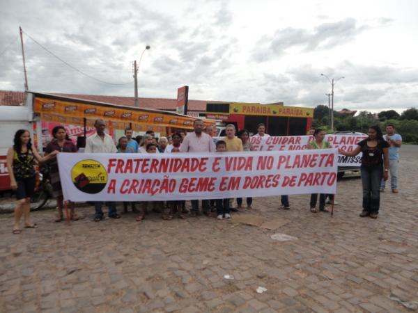 Caminhada no bairro tiberão(Imagem:Floriano News)