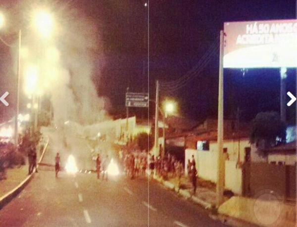 Menino de 9 anos morre atropelado e moradores protestam em Teresina.(Imagem:Cidade Verde)