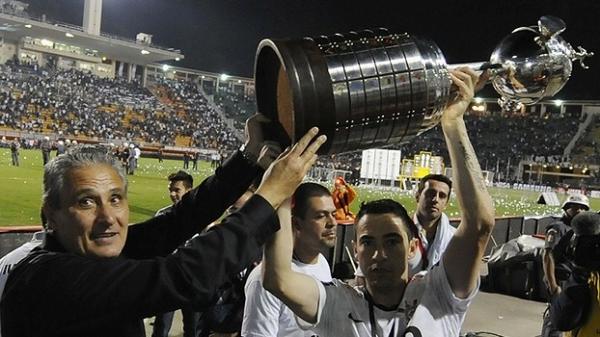 'Títulobilidade': quase demitido em 2011, Tite realiza o sonho corintiano e se imortaliza no 'bando de loucos'.(Imagem:Agência Estado  Reprodução/ESPN)