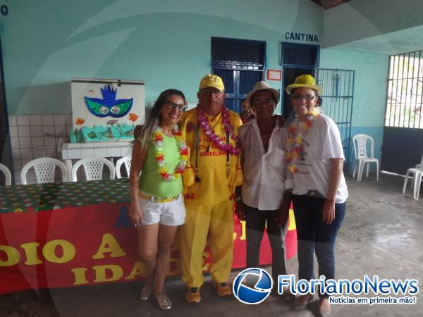 Centro de Referência da Assistência Social realizou prévia carnavalesca para idosos.(Imagem:FlorianoNews)